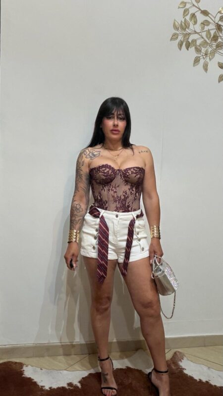 Short Con Cravatta Bianco